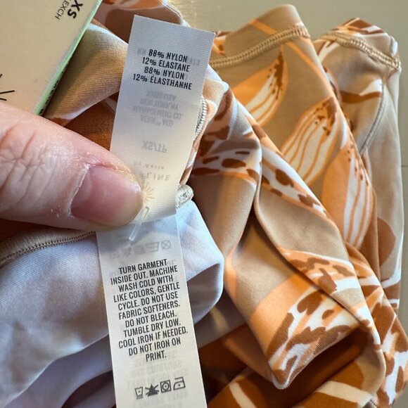 American Eaglerie - OFFLINE Real Me Printed High Waisted 7" Bike Short XS - Picture 6 of 8